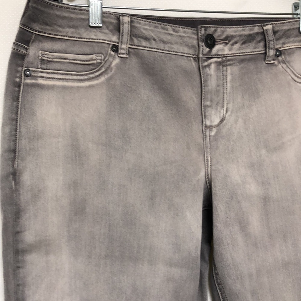 Maurice's Stretch Jeans - Picture 4 of 11